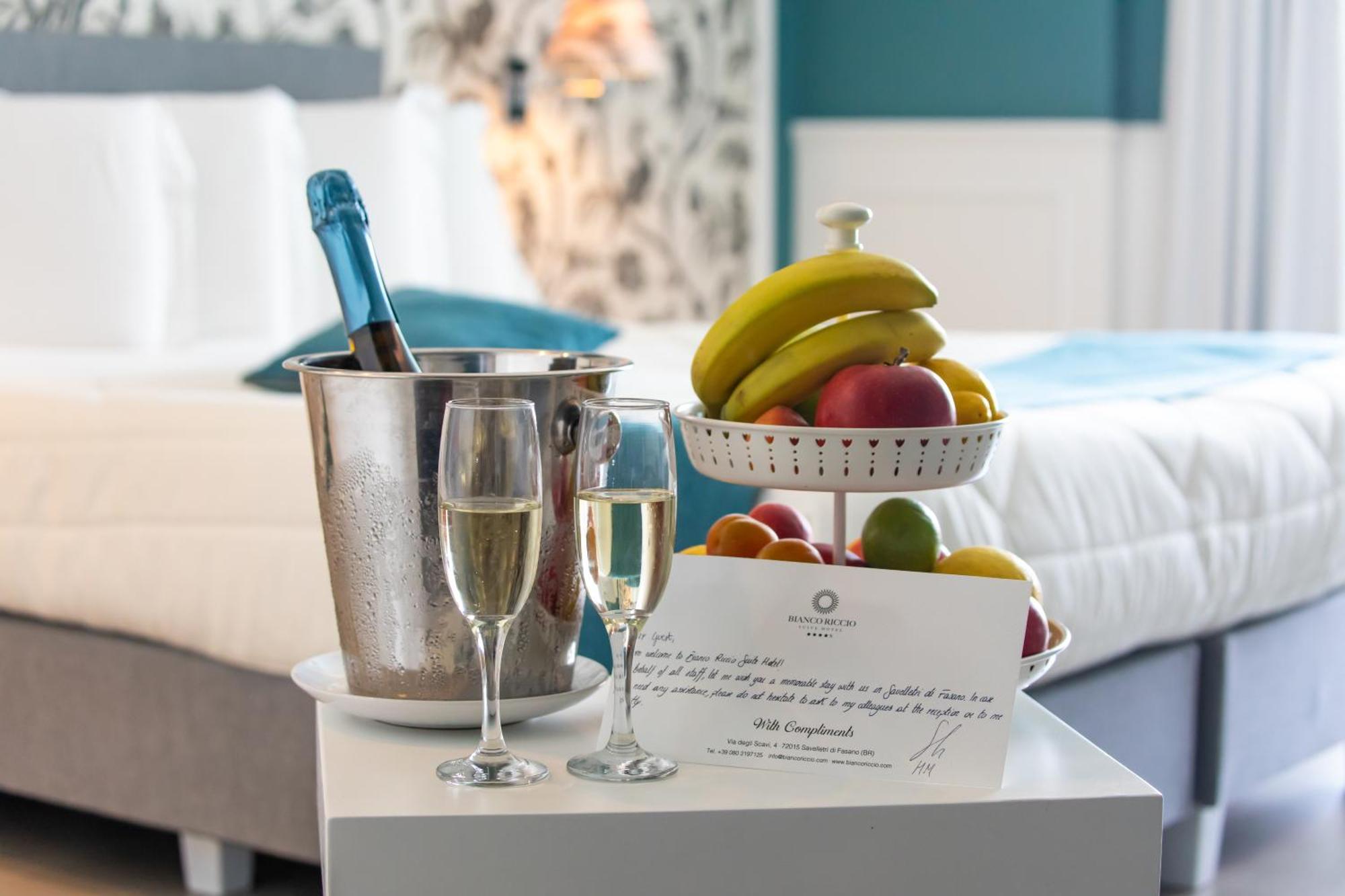 Bianco Riccio Suite Hotel Savelletri Екстериор снимка