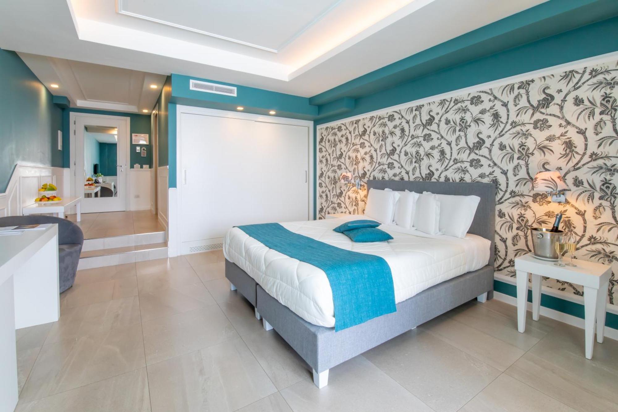 Bianco Riccio Suite Hotel Savelletri Екстериор снимка